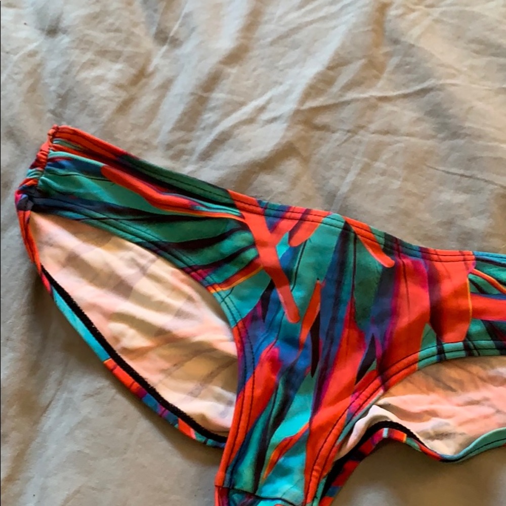 Birds of paradise patterned bottoms